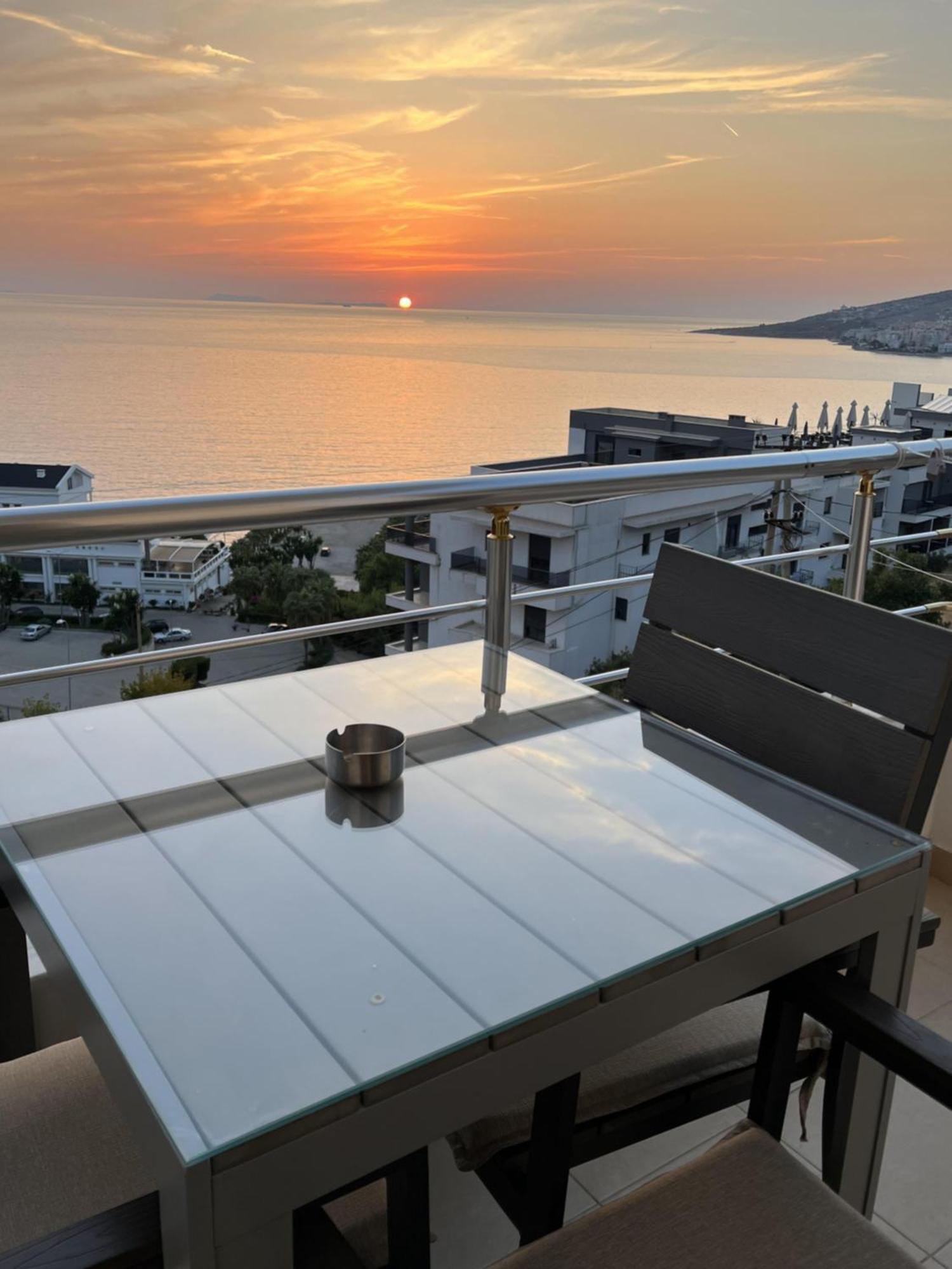 Bluemoon Suites Sarandë Eksteriør bilde