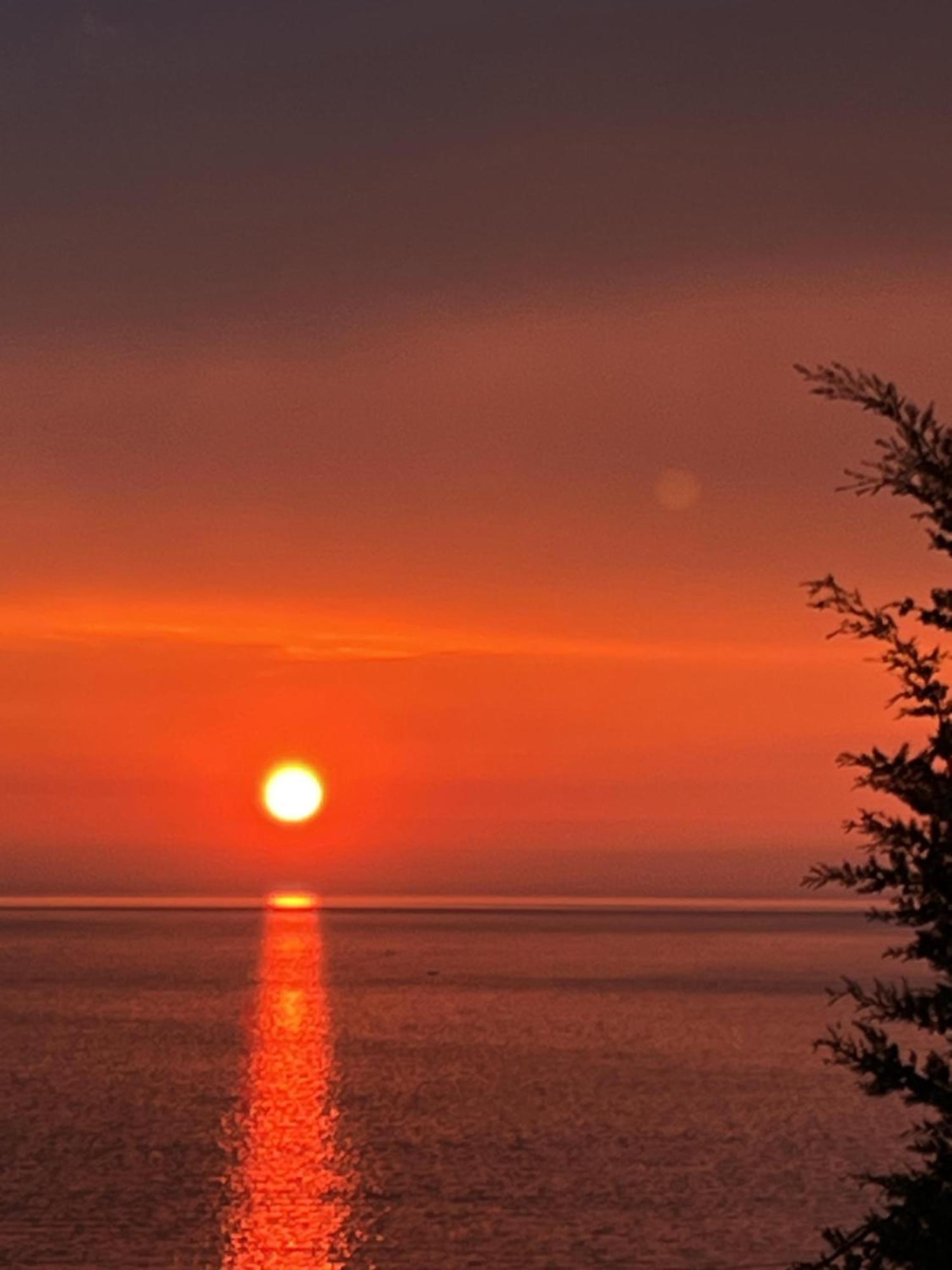 Bluemoon Suites Sarandë Eksteriør bilde