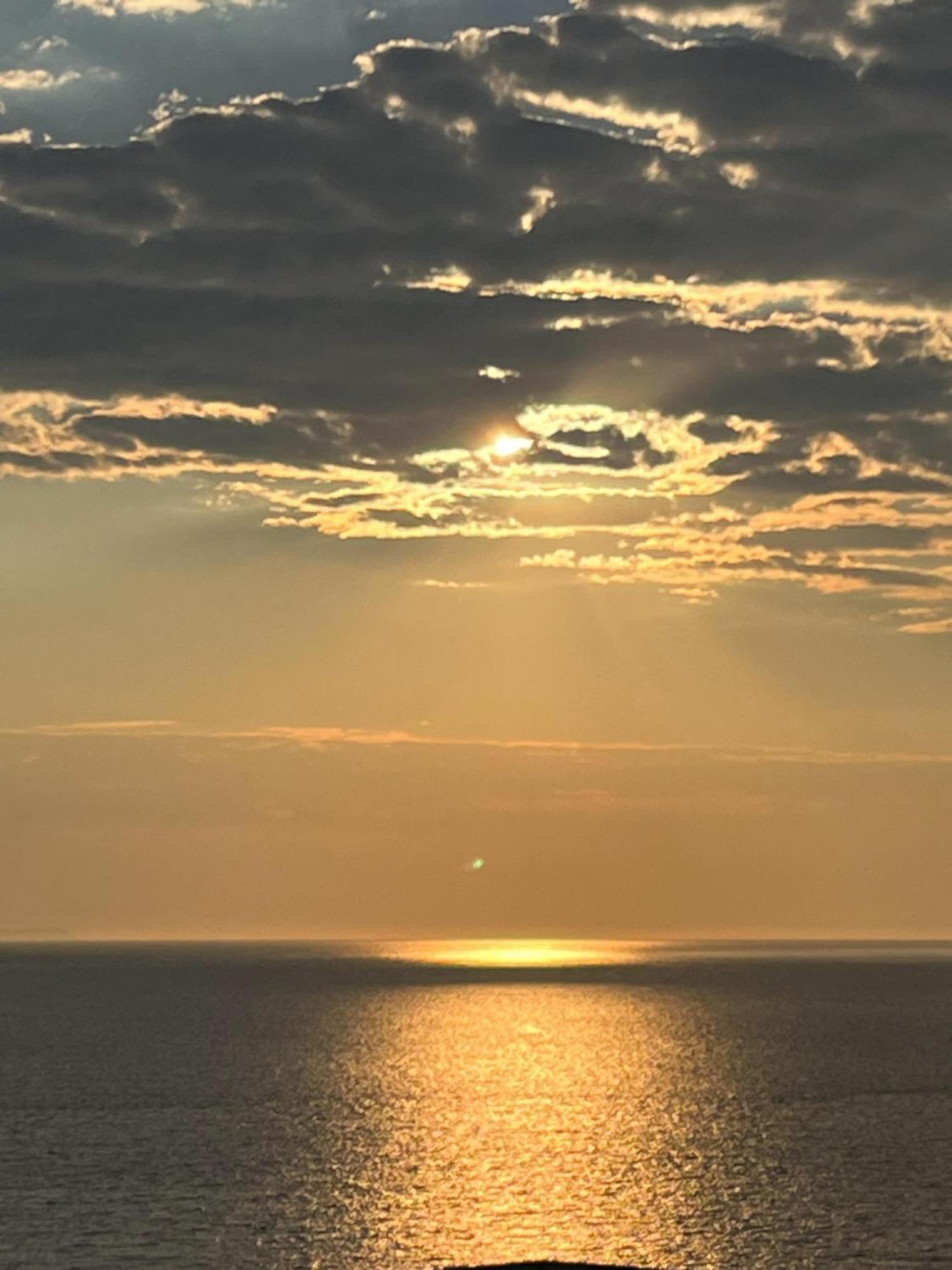 Bluemoon Suites Sarandë Eksteriør bilde