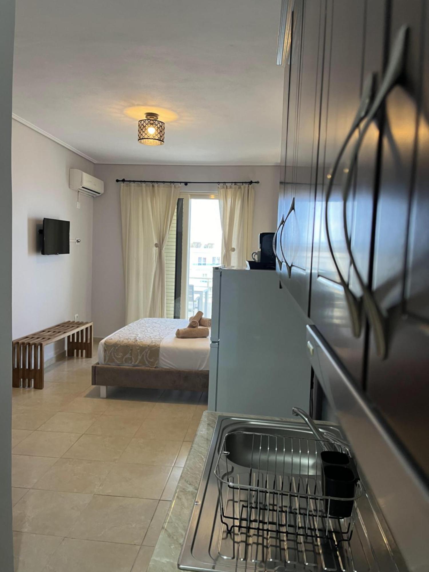 Bluemoon Suites Sarandë Eksteriør bilde