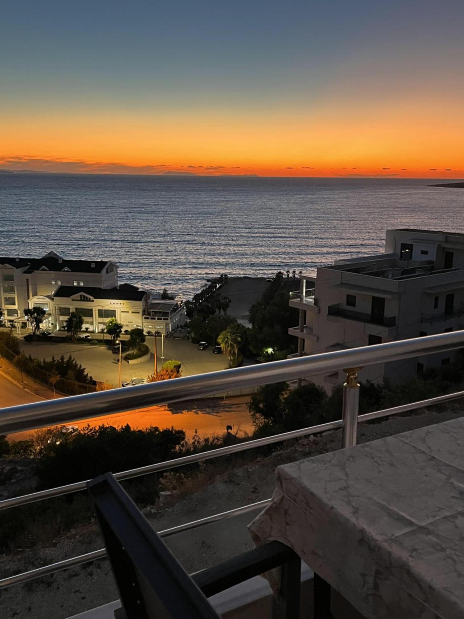Bluemoon Suites Sarandë Eksteriør bilde