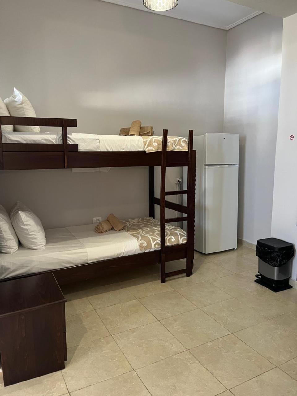 Bluemoon Suites Sarandë Eksteriør bilde