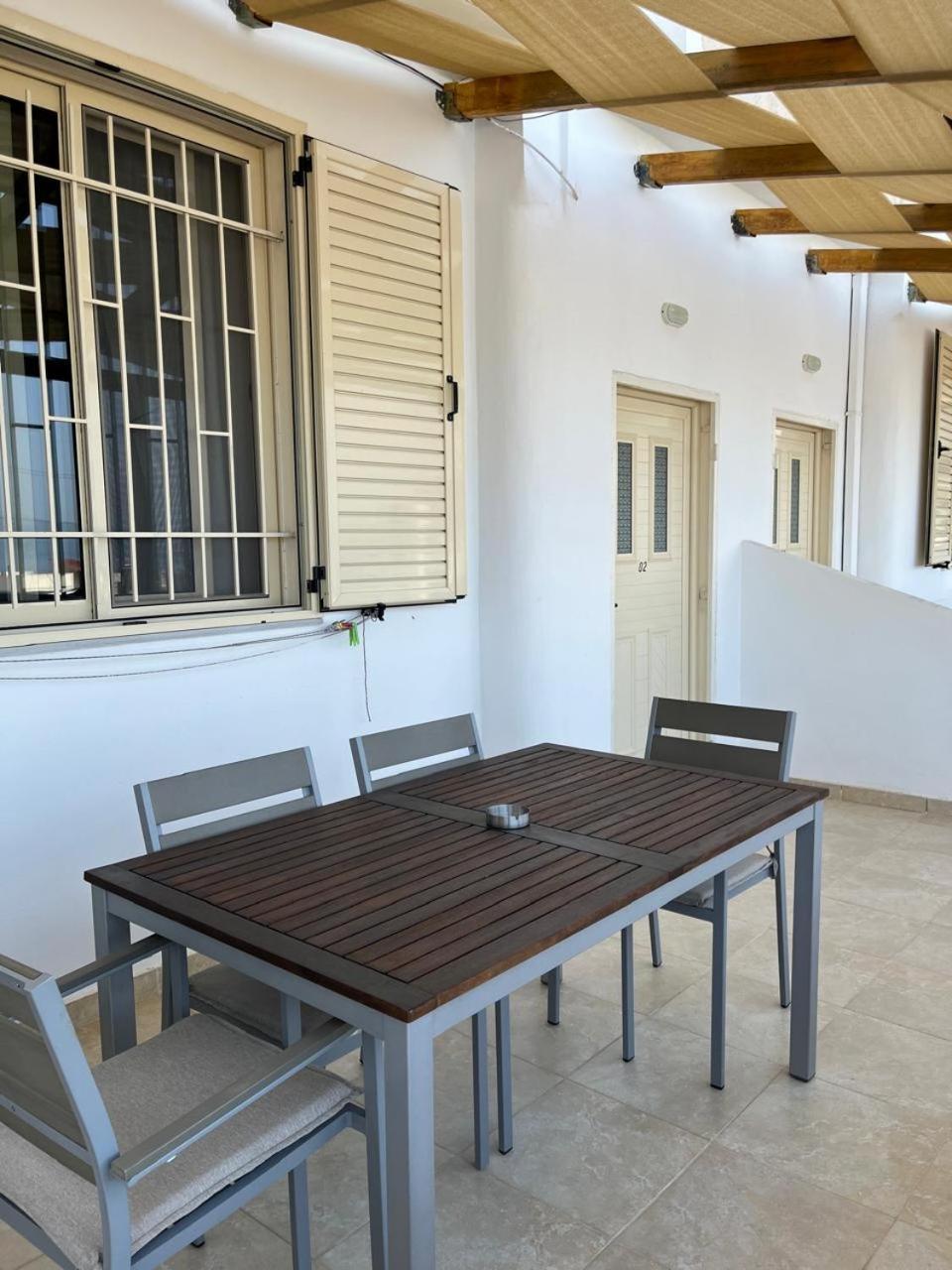 Bluemoon Suites Sarandë Eksteriør bilde